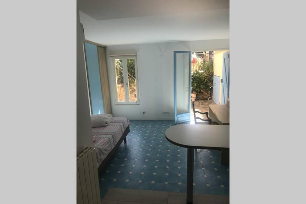 Joli Studio Au Mont St Clair Avec Vue Sur La Mer Apartment Sete Exterior photo